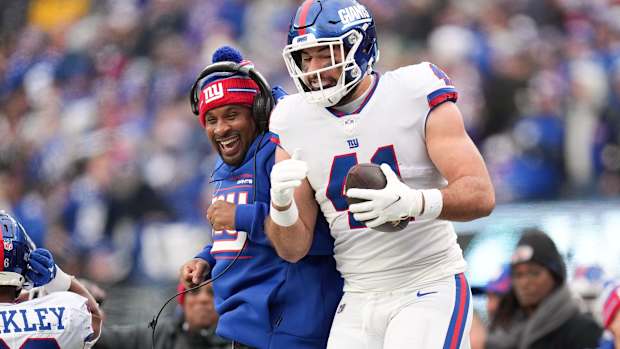 New York Giants tight end Chris Myarick (41) celebrates his touchdown in the second half. The Giants defeat the Eagles, 13-7, at MetLife Stadium on Sunday, Nov. 28, 2021, in East Rutherford.